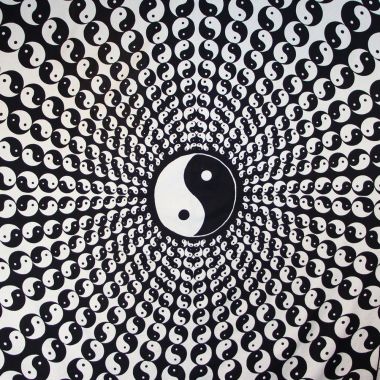 Black & White Yin Yang Bedspread